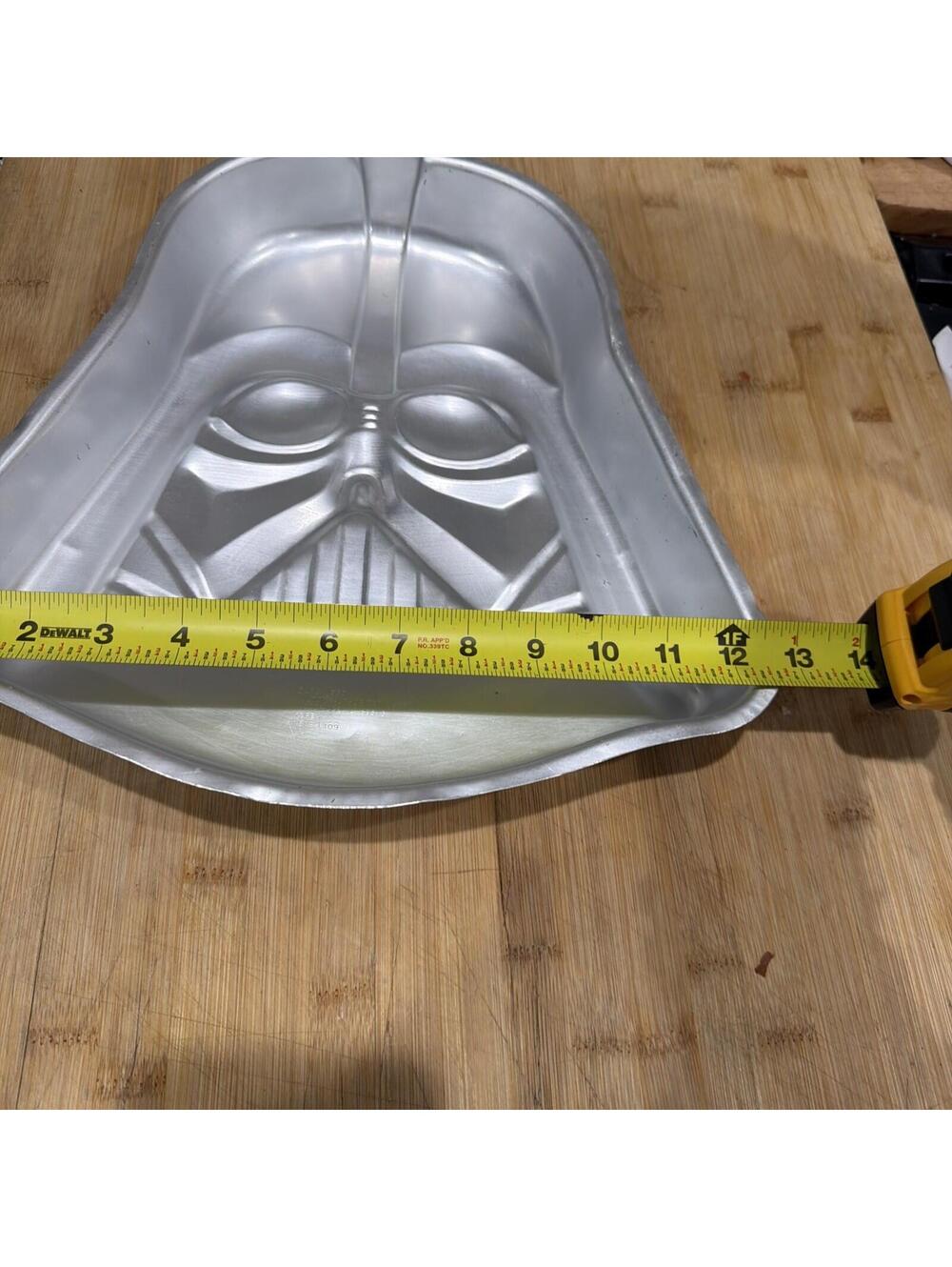 Wilton Star Wars Darth Vader Cake Pan Mold 2012 * - Picture 5 of 6